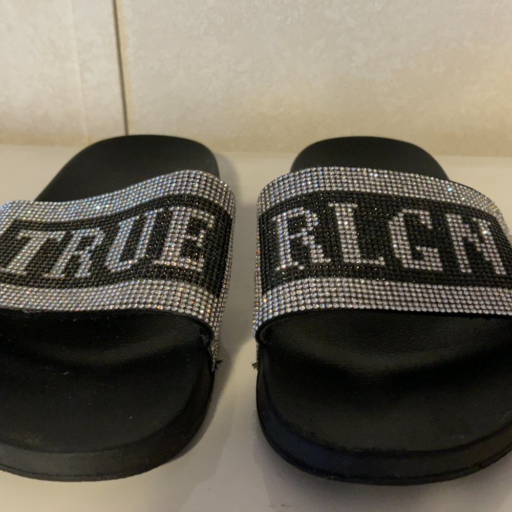 TRUE RELIGION Sz 9 Jasmine Bling Black with Rhinestones Slides Sandals
